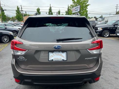 Used 2023 Subaru Forester Premium AWD/4WD image 5