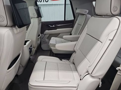 Used 2024 GMC Yukon Denali w/ Advanced Technology Package AWD/4WD image 24