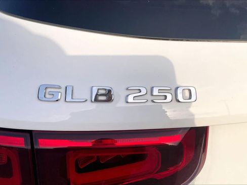 Used 2023 Mercedes-Benz GLB 250 4MATIC image 31