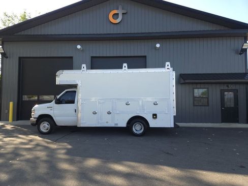 Used 2013 Ford E-350 and Econoline 350 Super Duty w/ PWR Locks & Windows Group image 22