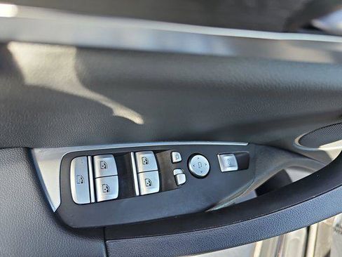 Used 2024 BMW X3 xDrive30i w/ Convenience Package image 29