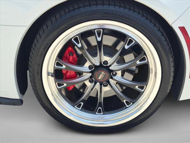 Used 2016 Chevrolet Corvette Stingray Convertible w/ 3LT Preferred Equipment Group RWD image 21