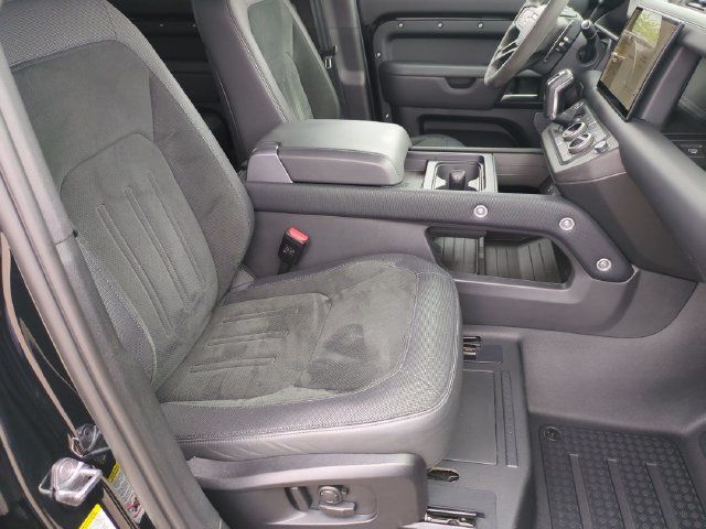 Used 2024 Land Rover Defender 110 V8 AWD/4WD image 18