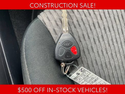Used 2019 Toyota 4Runner SR5 AWD/4WD image 36