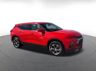 Used 2025 Chevrolet Blazer LT FWD video 2