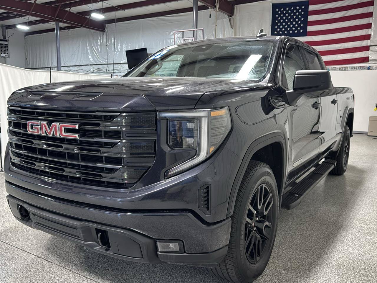 Used 2022 GMC Sierra 1500 Elevation AWD/4WD image 4