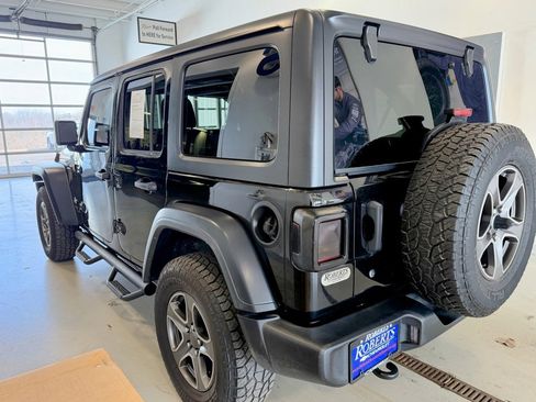 Used 2018 Jeep Wrangler Unlimited Sport S image 5