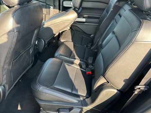 Used 2023 Ford Explorer Limited AWD/4WD image 12