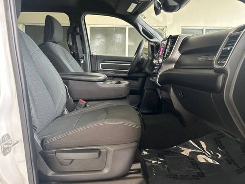Used 2025 RAM 2500 Big Horn AWD/4WD image 25