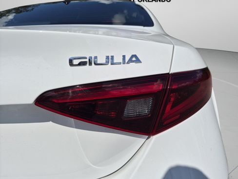 Used 2022 Alfa Romeo Giulia Veloce RWD image 60