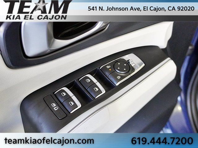 Certified 2025 Kia Sorento S FWD image 27