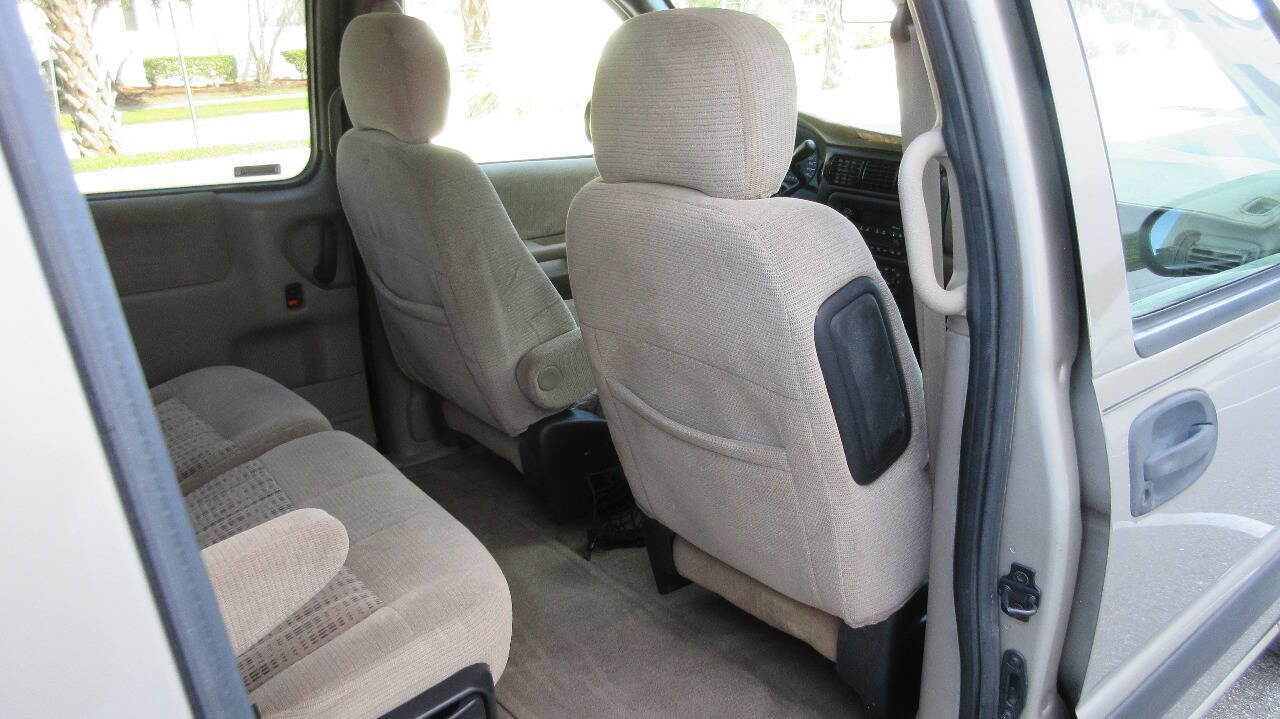 Used 2002 Chevrolet Venture Plus FWD image 21