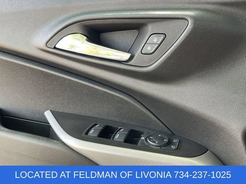 Certified 2024 Chevrolet Trax RS w/ Sunroof Package FWD image 22