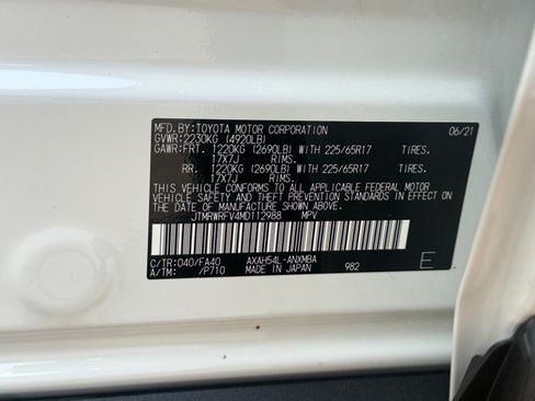 Used 2021 Toyota RAV4 XLE w/ Convenience Package AWD/4WD image 25