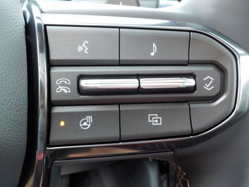New 2027 GMC Terrain AT4 w/ Convenience Package III AWD/4WD image 33