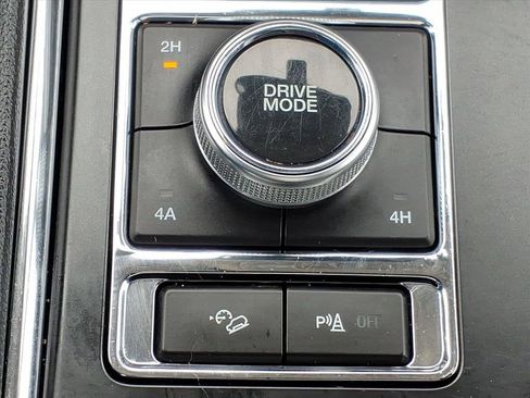 Certified 2022 Ford Expedition XLT image 19