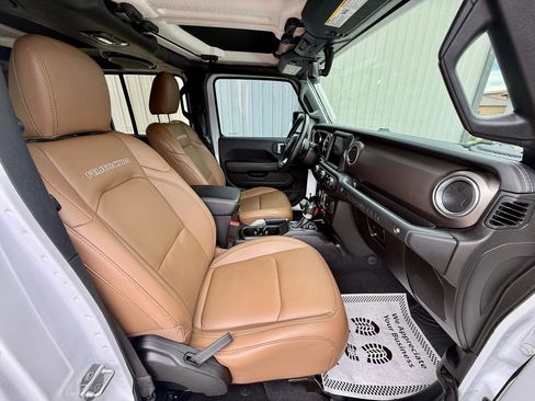 Used 2020 Jeep Wrangler Unlimited Rubicon AWD/4WD image 9