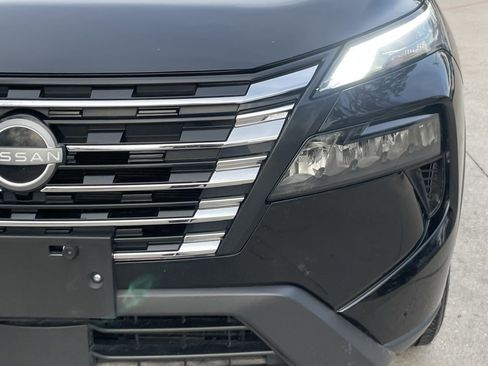 Used 2024 Nissan Rogue S image 7