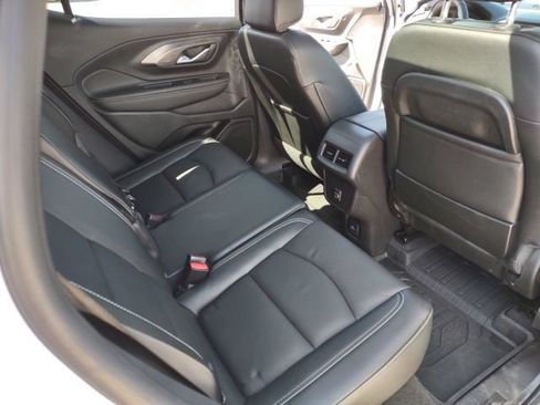 Used 2024 GMC Terrain SLT w/ Elevation Edition FWD image 25
