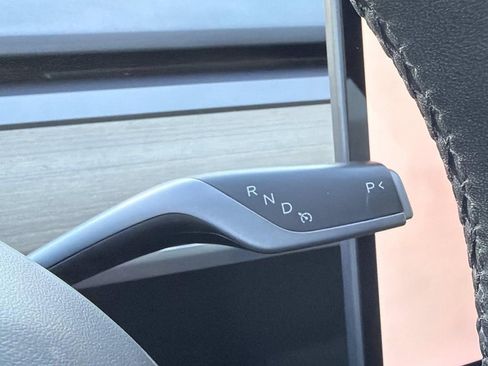 Used 2023 Tesla Model 3 Standard Range image 23