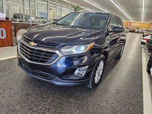 Used 2020 Chevrolet Equinox LT FWD image 2
