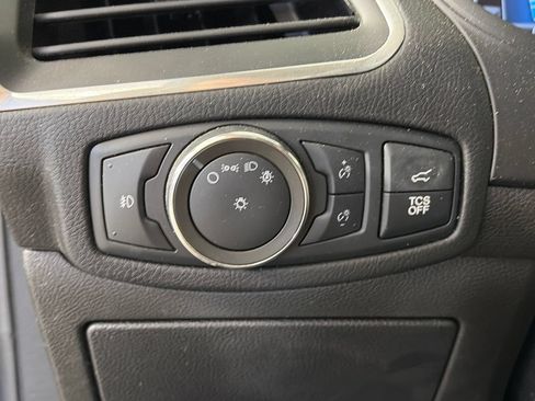 Used 2022 Ford Edge Titanium AWD/4WD image 24