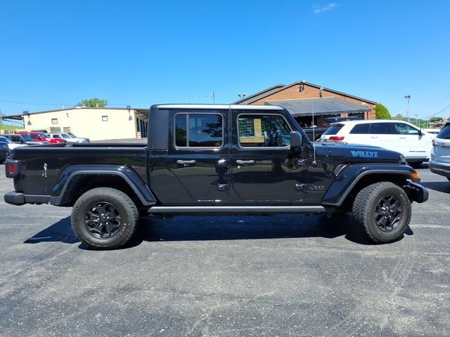 Used 2022 Jeep Gladiator Sport AWD/4WD image 2