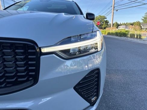 Certified 2025 Volvo XC60 B5 Plus AWD/4WD image 8