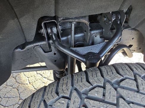 Used 2016 GMC Sierra 2500 Denali w/ Duramax Plus Package image 44