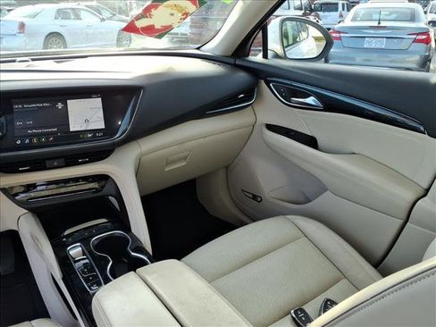 Used 2021 Buick Envision Essence w/ Technology Package I image 23
