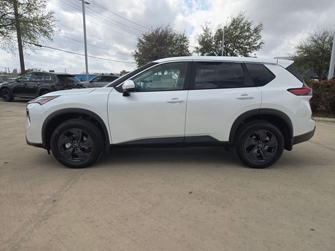 New 2026 Nissan Rogue SV FWD image 6