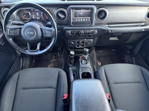 Used 2021 Jeep Gladiator Sport image 16