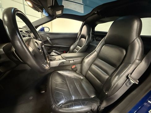Used 2006 Chevrolet Corvette Coupe w/ Preferred Equipment Group RWD image 33