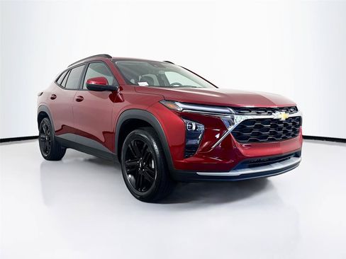 Used 2024 Chevrolet Trax LT w/ Driver Confidence Package FWD image 30