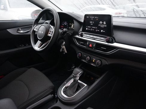 Used 2023 Kia Forte LXS w/ LXS Technology Package image 25