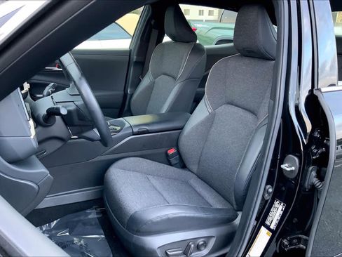 Certified 2023 Toyota Crown XLE image 8