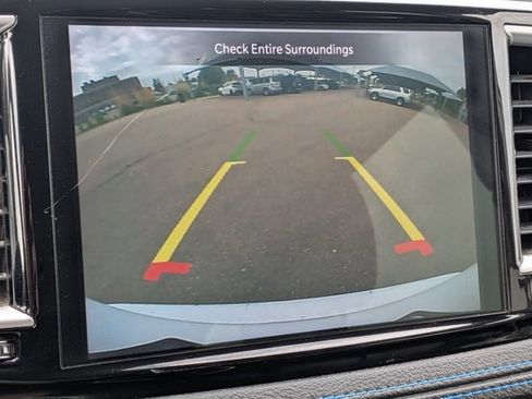 Used 2021 Chrysler Pacifica Touring-L w/ Uconnect Theater Family Group FWD image 12