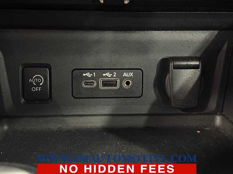 Used 2024 Nissan Sentra SV FWD image 32
