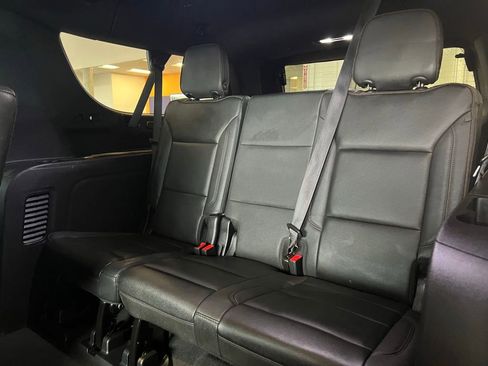 Used 2023 Chevrolet Suburban High Country AWD/4WD image 21