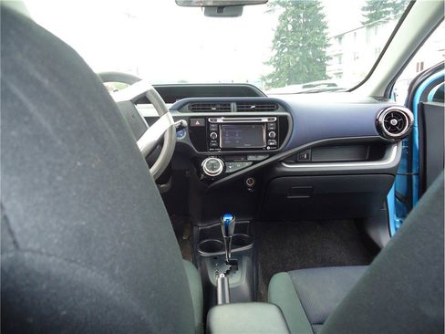 Used 2016 Toyota Prius C Three image 15