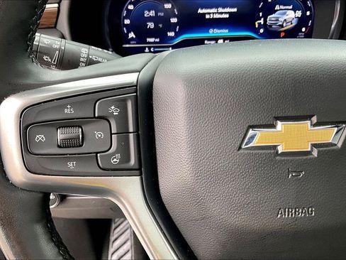 Used 2024 Chevrolet Suburban Premier AWD/4WD image 25