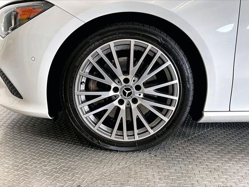 Used 2023 Mercedes-Benz CLA 250 4MATIC image 8
