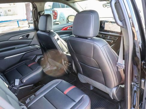 New 2026 Chevrolet Traverse RS w/ LPO, Floor Liner Package image 22