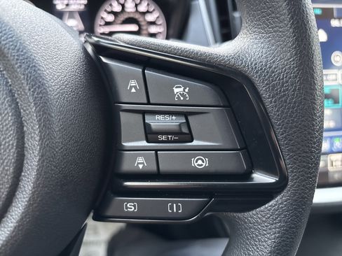 Used 2024 Subaru Crosstrek 2.0i Premium image 20