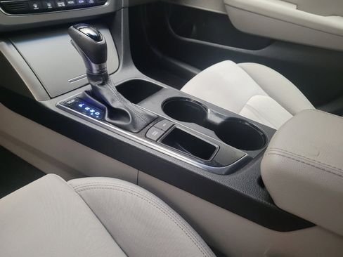 Used 2016 Hyundai Sonata Plug-In Hybrid image 26