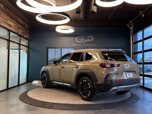 Used 2023 MAZDA CX-50 Meridian Edition w/ Apex Package image 5