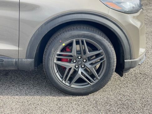 New 2026 Ford Explorer ST w/ Sun And Sound Package image 18