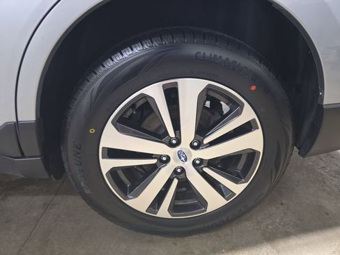 Used 2018 Subaru Outback 2.5i Limited AWD/4WD image 35