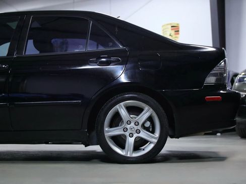 Used 2002 Lexus IS 300 image 19