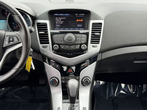 Used 2014 Chevrolet Cruze LT image 27